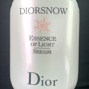 Diorsnow Essence of light serum 1fl Oz New!